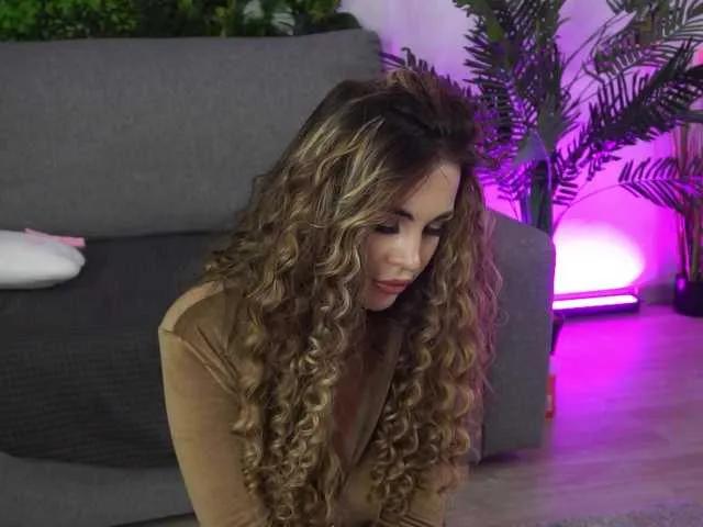 AmiraRoshen — Seduce my mind and my body will be yours