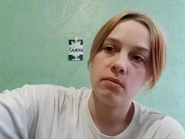 BongaCams AveryFleurent is Freechat AveryFleurent — Confidence, gentle attention, playful energy, slow teasing, and someone who knows how to keep eye contact. I love when someone treats me with warmth, respect, and a little mystery.