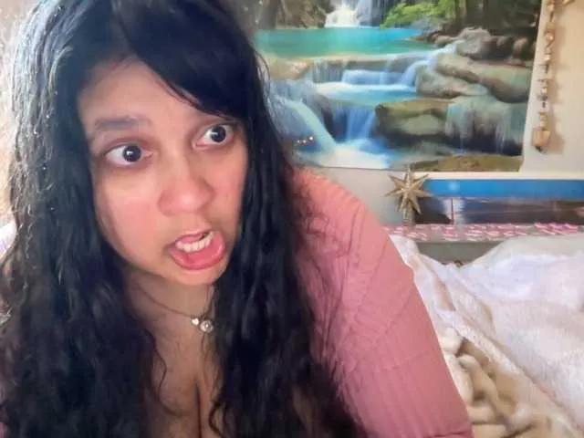 Offline DUMBHOEMELANIE on BongaCams