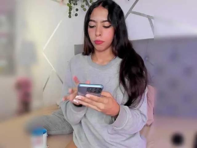 EMMAAA-STOONEE's avatar