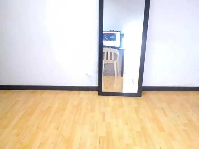 Offline goldenn-ass on BongaCams