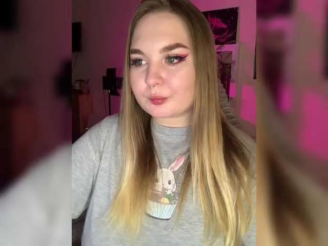 Offline Greeenfriends6969 on BongaCams