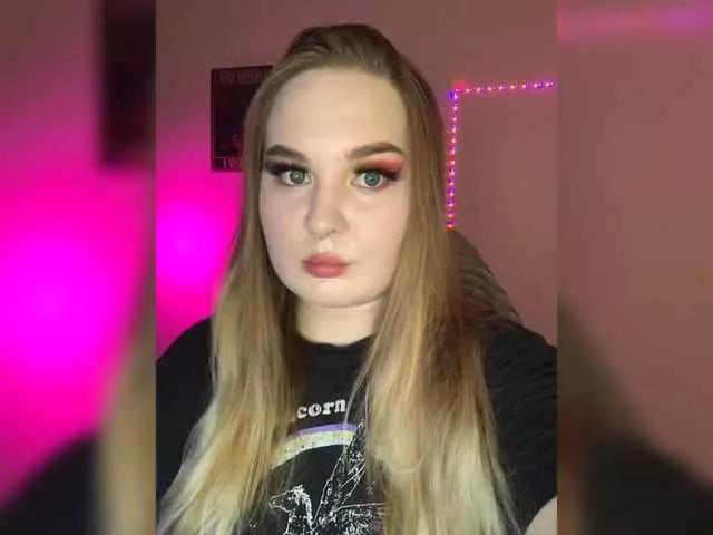 Offline Greeenfriends6969 on BongaCams