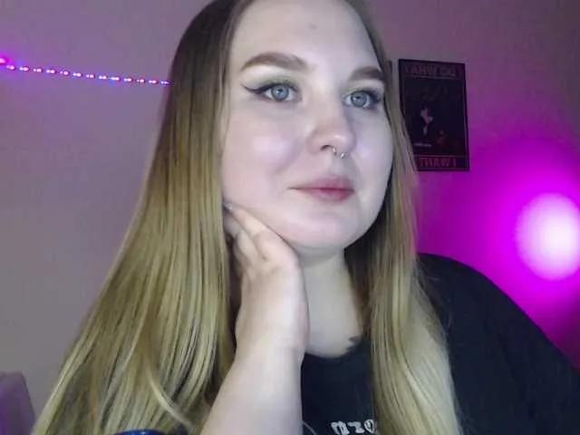 Offline Greeenfriends6969 on BongaCams