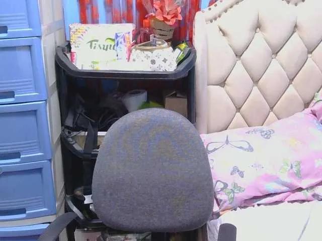 Freechat hOtGranny4u on BongaCams