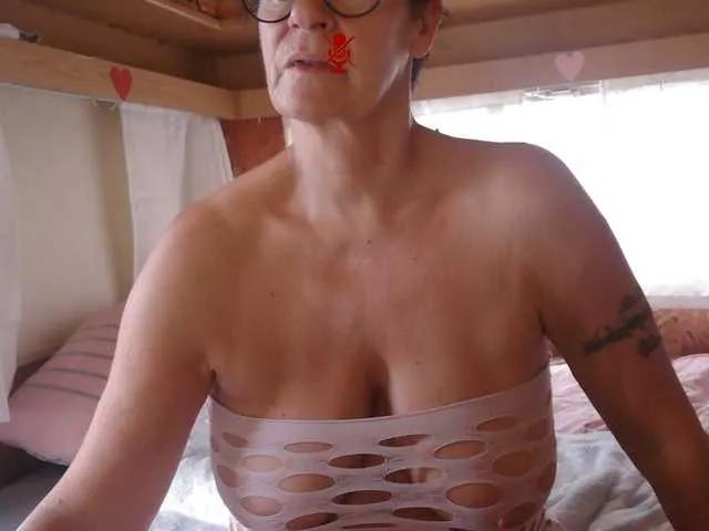 Freechat illymaus on BongaCams