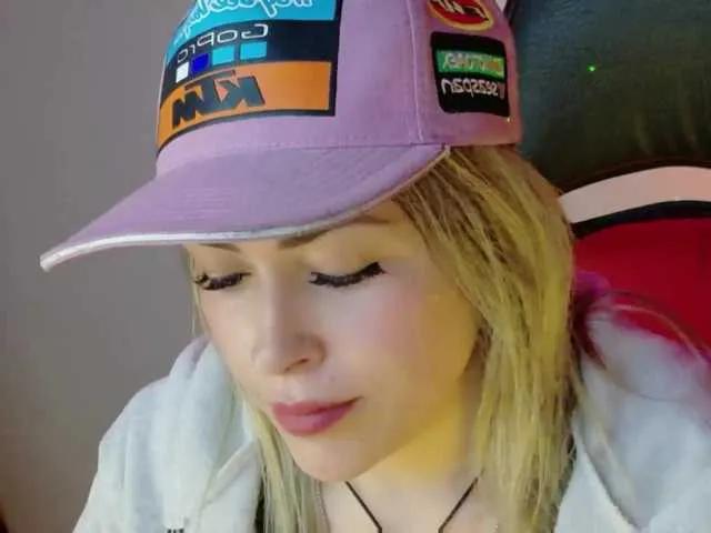 Offline Ivypoison10 on BongaCams