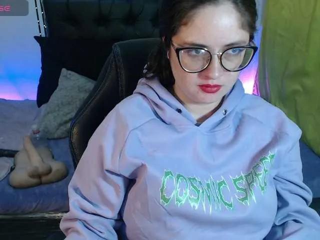 BongaCams KrystalAdams is Freechat KrystalAdams — It excites me to please you, take you to the maximum point of passion and desire, I am not an easy girl, earn my love and you will know the sky.