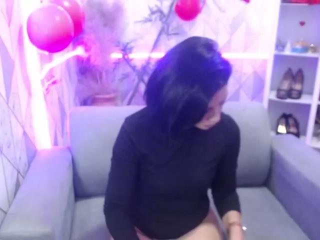 Freechat lanasaenz01 on BongaCams