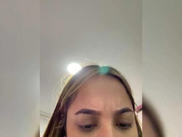 LittleToxic — It excites me, being treated with love, that they want to send me, but they are seduced by my beauty. I am exciting that they want to play, enter the dynamics and enjoy together