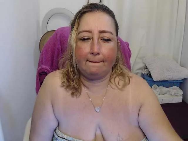 Freechat Mature2025 on BongaCams