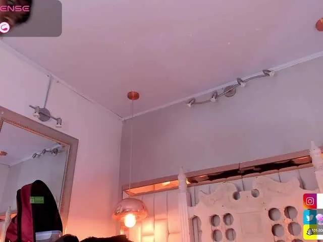 Offline Mikeyla-Russo on BongaCams