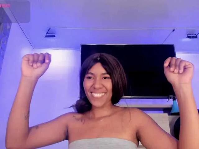 Offline Mikeyla-Russo on BongaCams