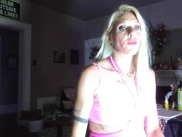 Offline mylfGlama on BongaCams