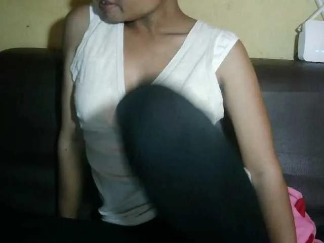 Freechat Pussy01lips on BongaCams