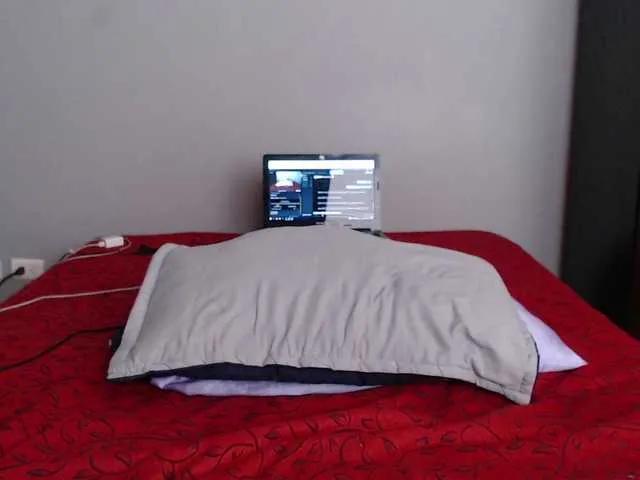 SaraCirce — I love feeling how my lush vibrates in my pussy, touching my clit while it gets wet, wetting your cock and starting to get very hard