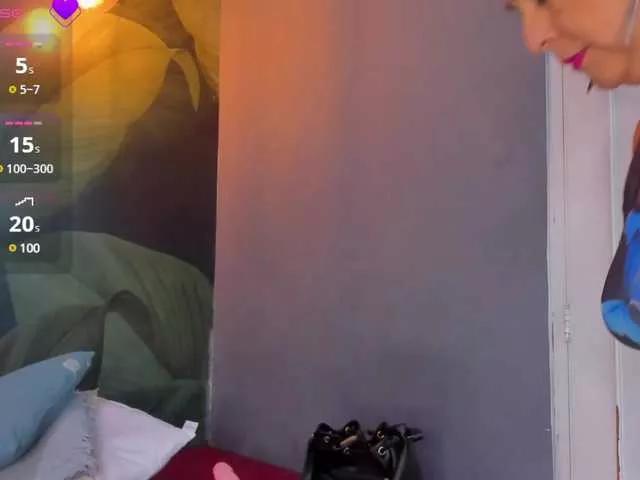 Freechat sharlott-bbw on BongaCams