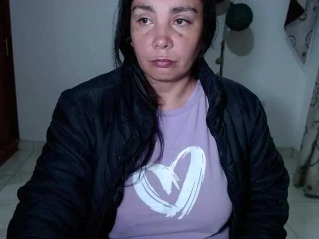 Offline vivian-milf-paint on BongaCams