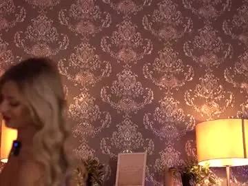 Freechat almavelia on Chaturbate