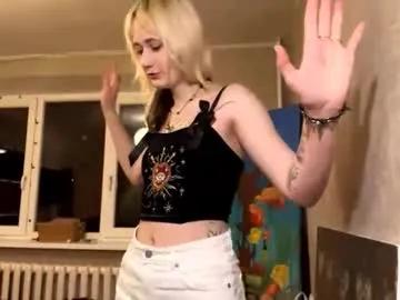 Freechat clementinehollner on Chaturbate