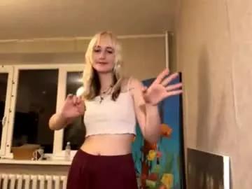 Freechat clementinehollner on Chaturbate