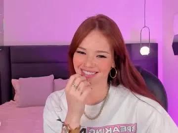 Freechat corinnerusso on Chaturbate