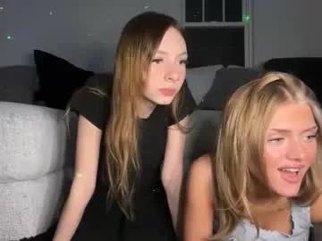 Freechat ellieluvs on Chaturbate