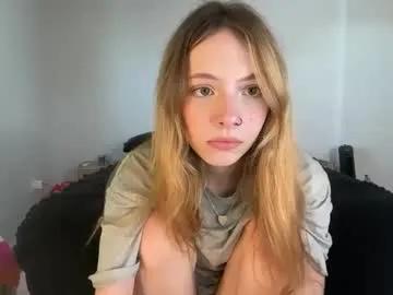 Freechat ellieluvs on Chaturbate