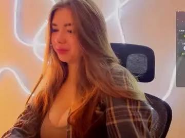 evapuff — GOAL: tease us Eva [85 tokens remaining] just chillin at home #bigboobs #curvy #lovense #bigass #young