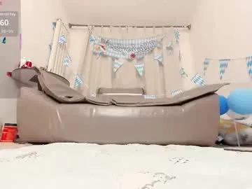 Freechat foxyiyi on Chaturbate