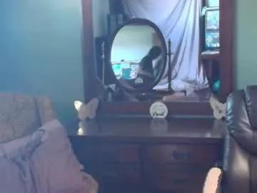 hidden_gold_milf on Chaturbate 