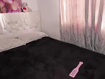 honney_bunny1 — 10 hard and very strong spankings with my paddle, 5 on each buttock [90 tokens left]