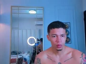 Freechat hotcrew_ on Chaturbate