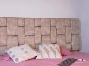 kitty_rose__ — GOAL: BIG SQUIRT [274 tokens remaining] Welcome!! #hairy #18 #latina #lovense #squirt