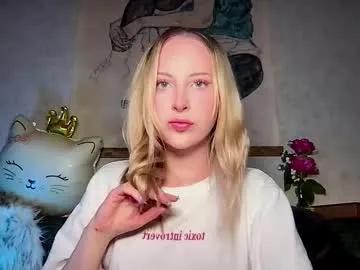 Freechat lierie on Chaturbate