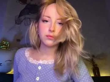 Freechat lierie on Chaturbate