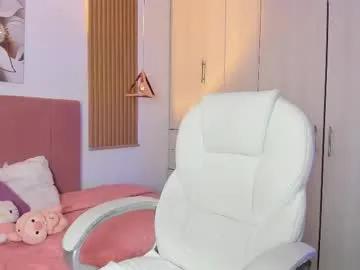 Freechat mia_nevaeh on Chaturbate