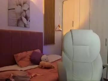 Freechat mia_nevaeh on Chaturbate