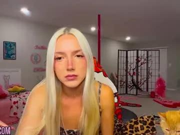 riababe on Chaturbate