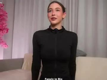 signehinz — MY GOAL: Ahegao Hey, I'm Eva. PVT OPEN  #bigboobs #bigass #18 #shy #cute [25 tokens remaining]