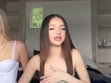 Freechat stellapearl on Chaturbate