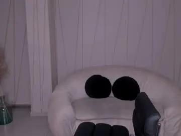 sunnyrivers_ on Chaturbate 