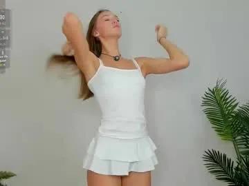 sweet__piece — GOAL: eyes contact #shy #18 #tease #new #slim [33 tokens remaining]