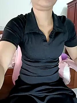 StripChat ___Erin___ is Freechat ___Erin___ — Show tits