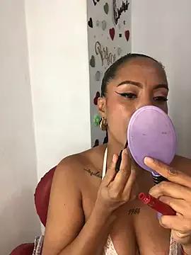 Freechat AdelaHaneix on StripChat