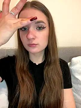 AdelinaEmber on StripChat