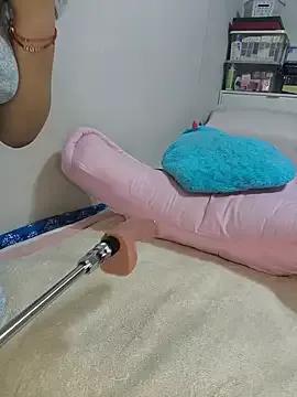 babyariane — Fuck machine in ass and Squirt