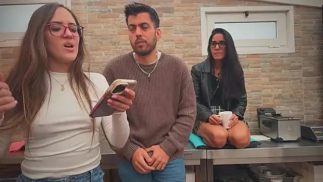 Freechat barfantasy on StripChat