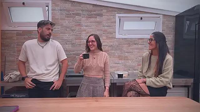 Freechat barfantasy on StripChat