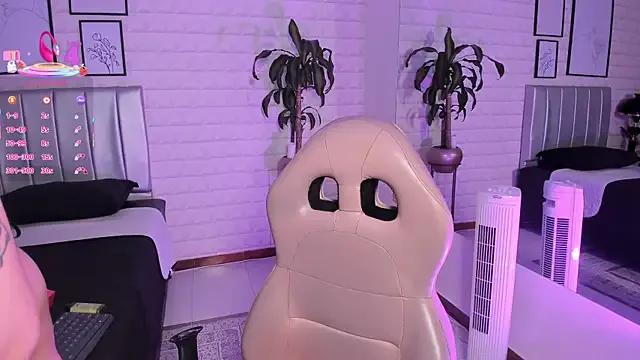 bella-green — SQUIRTSHOW TSUNAMI